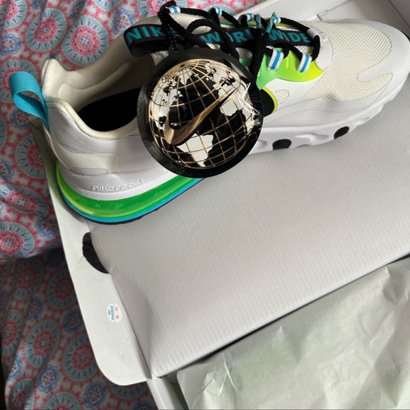 Men’s Nike Airmax 270 around the world edition - Picture 6 of 7